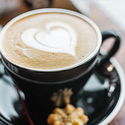 拜仁对阵中，红牌出现之后的那段时间，答案藏在不起眼的细节里